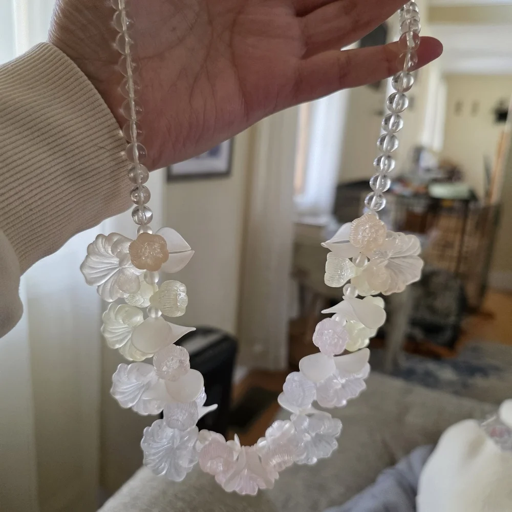 Vintage 925 Lucite Floral Wedding Statement Necklace Frosted White Pale Pastels - Picture 9 of 13